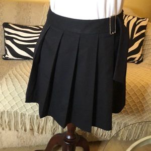 Black Tennis/Mini Pleated Skirt - M